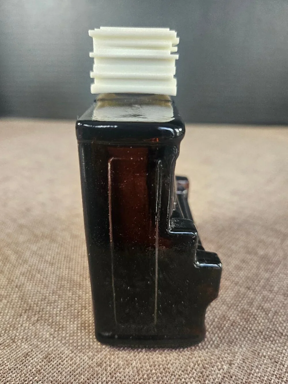 1970s Avon Piano Decanter With 4 F.l Oz. Of Tai Winds Aftershave (Full Bottle)